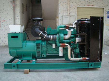 白塔1100kw康明斯柴油发电机组图片 白塔1100kw康明斯柴油发电机组图片